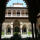 Alcazar Sevilla foto van binnen naar buiten gemaakt
